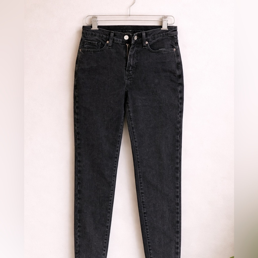 Old Navy High-Rise O.G. Straight Black Jeans Women’s 6 Casual Denim Streetwear